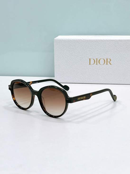 Picture of Dior Sunglasses _SKUfw76702293fw